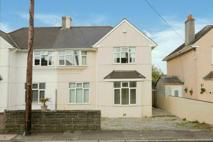 3 Bedroom House To Rent In Plymstock Road, Plymouth, PL9