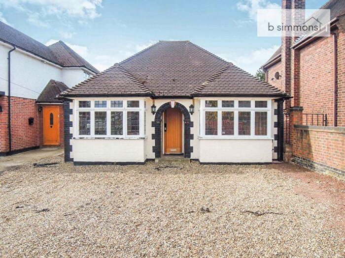 3 Bedroom Bungalow To Rent In Langley Road - Detached - Available Beg Feb, SL3