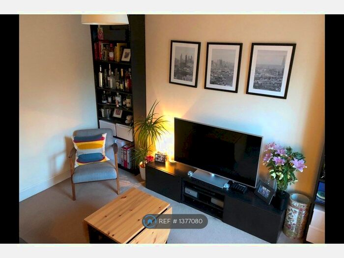 1 Bedroom Flat To Rent In Blythe Road, London, W14
