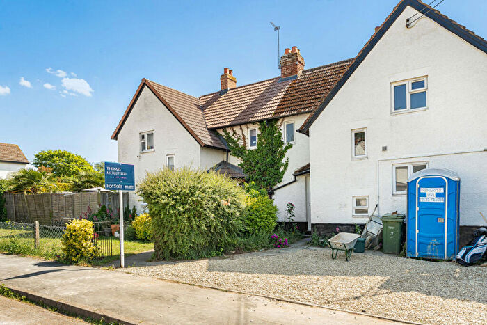 3 Bedroom Semi-Detached House For Sale In Cross Road, Cholsey, OX10
