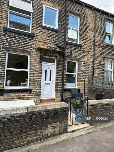 2 Bedroom Terraced House To Rent In Upper Fountain Street, Sowerby Bridge, HX6