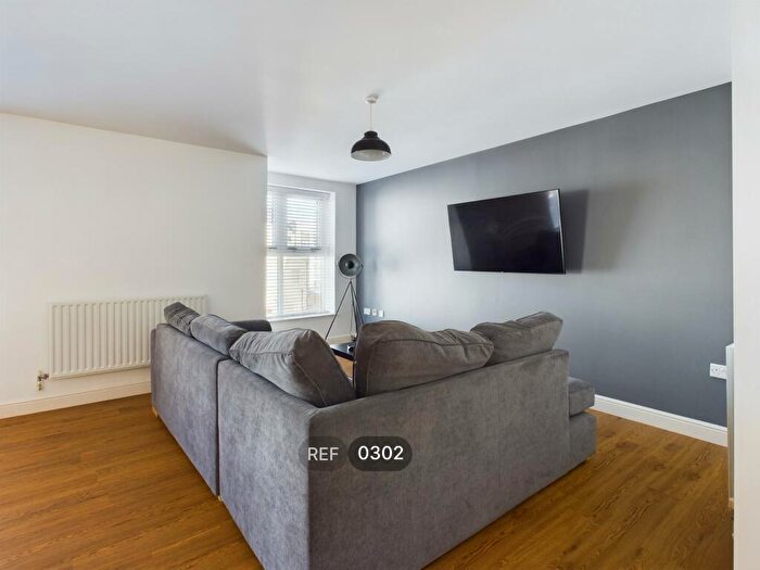2 Bedroom Apartment To Rent In Kings Court, Wright Street, HU2