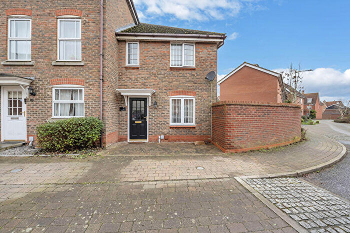 3 Bedroom End Of Terrace House For Sale In Kingfisher Road, Bury St Edmunds, IP32