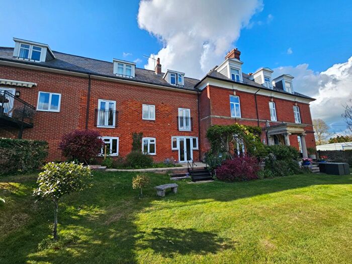 2 Bedroom Flat For Sale In Bourne Avenue, Salisbury, Wiltshire, SP1