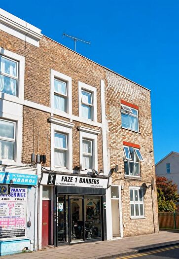 2 Bedroom Flat To Rent In Northumberland Park, London, N17