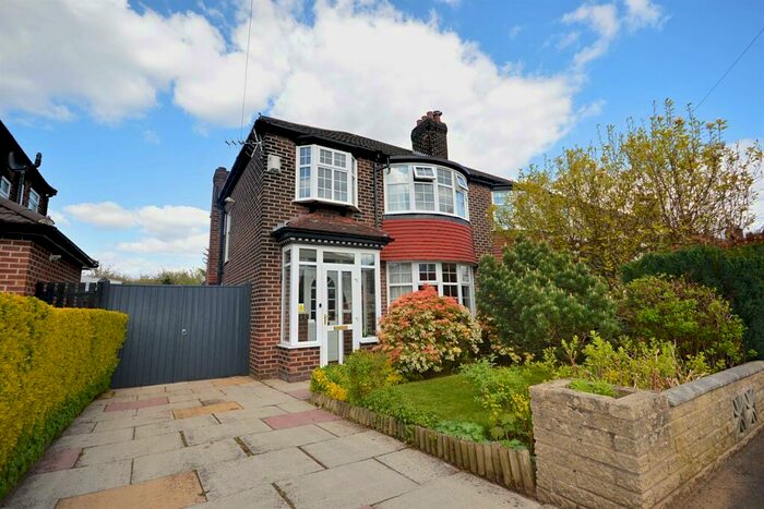 3 Bedroom Semi-Detached House To Rent In Barnfield Crescent, Sale, M33