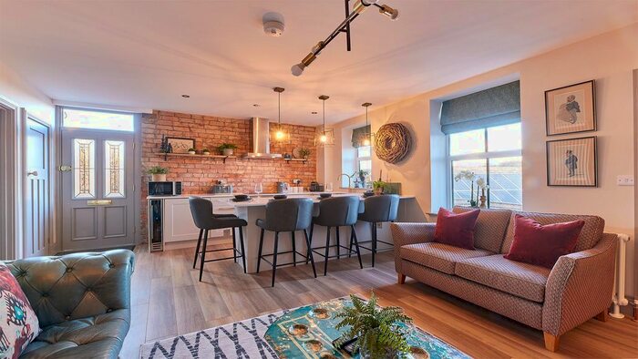 2 Bedroom Flat To Rent In Prior Terrace, Hexham, NE46