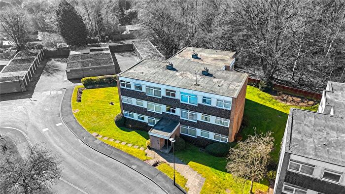 2 Bedroom Flat For Sale In Trident Close, Sutton Coldfield, West Midlands, B76