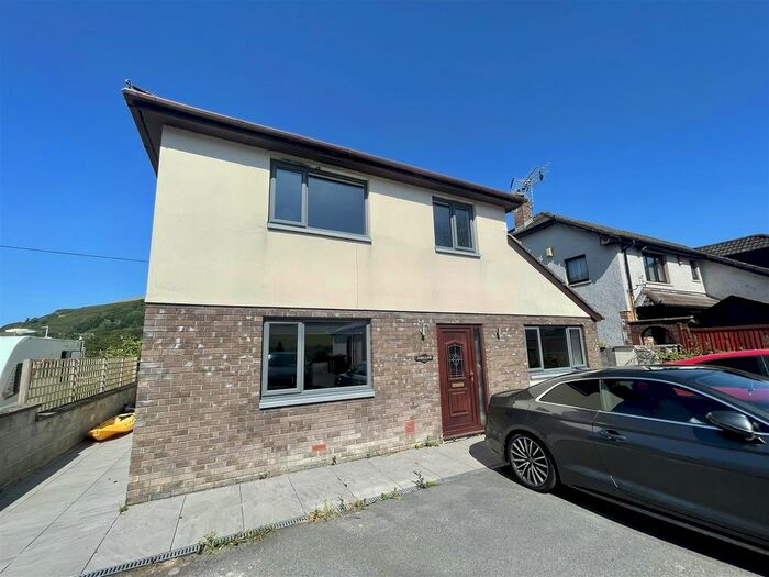 4 Bedroom Detached House For Sale In Llanfarian, Aberystwyth, SY23