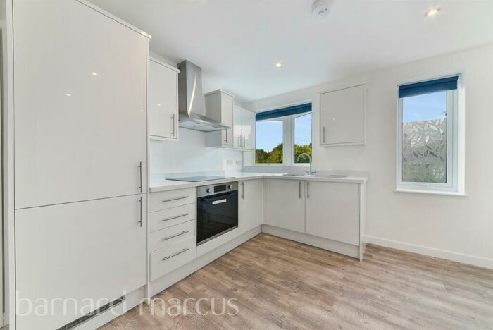 1 Bedroom Apartment To Rent In Lodge Road, Wallington, SM6