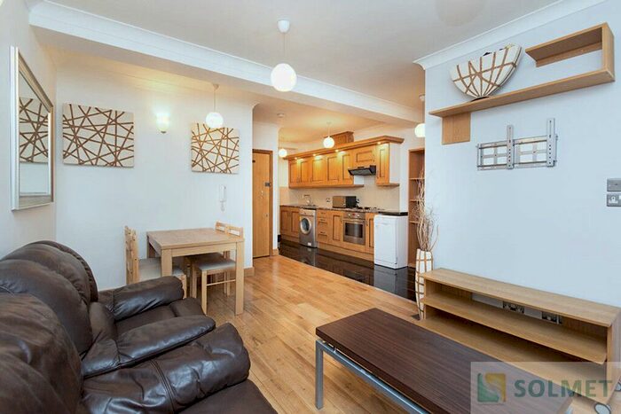 2 Bedroom Flat To Rent In Montagu Row, Marylebone, London, W1U