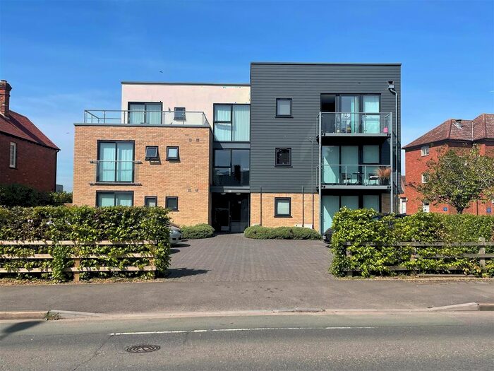 2 Bedroom Flat To Rent In Wootton Road, Abingdon, OX14