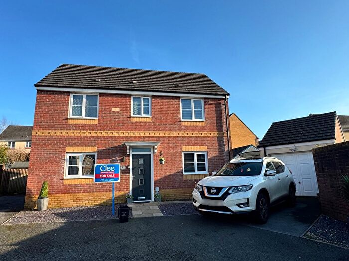 3 Bedroom Detached House For Sale In Ffordd Y Glowyr, Betws, Ammanford, Carmarthenshire., SA18