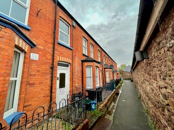 2 Bedroom Apartment To Rent In Market Terrace, Tiverton, EX16