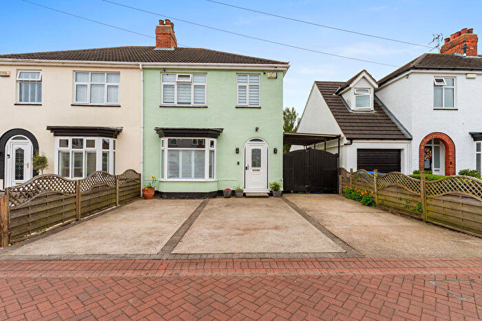 3 Bedroom Semi Detached House For Sale In Portland Place, Grimsby, DN32