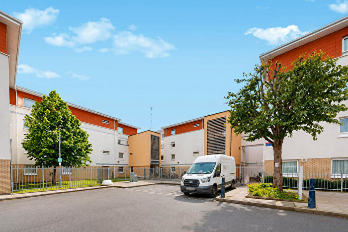 1 Bedroom Flat For Sale In Verity House, Merchant Street, Tower Hamlets, London, E3