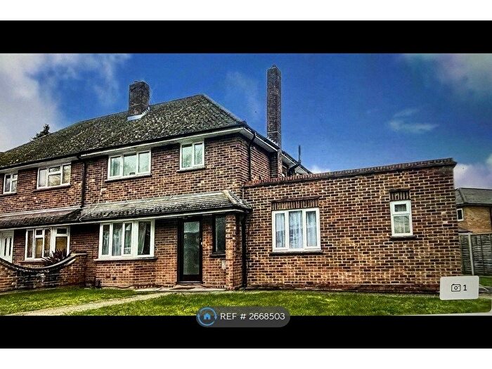 5 Bedroom Semi-Detached House To Rent In Spring Rise, Egham, TW20