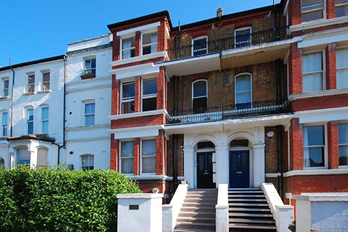 1 Bedroom Flat To Rent In Rosendale Road, West Dulwich, London, SE21
