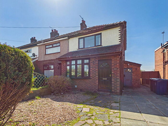 3 Bedroom End Of Terrace House For Sale In Grimshaw Lane, Ormskirk, L39