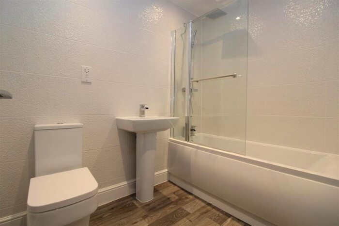 1 Bedroom Flat To Rent In Woodland Court, Soothouse Spring, Childwick Green, St Albans, AL3