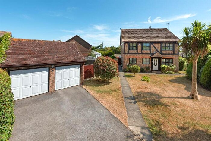 4 Bedroom Detached House For Sale In Curtis Wood Park Road, Herne Bay, CT6