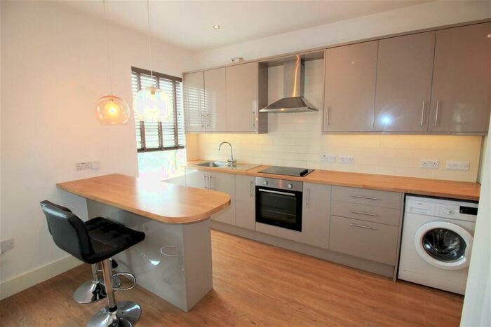 2 Bedroom Flat To Rent In London Road, Colnbrook, SL3