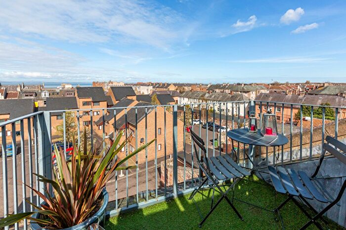 3 Bedroom Flat For Sale In D North High Street, Musselburgh, East Lothian, EH21