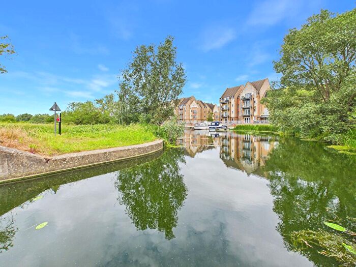 2 Bedroom Flat For Sale In Buttercup Avenue, Eynesbury, St. Neots, PE19