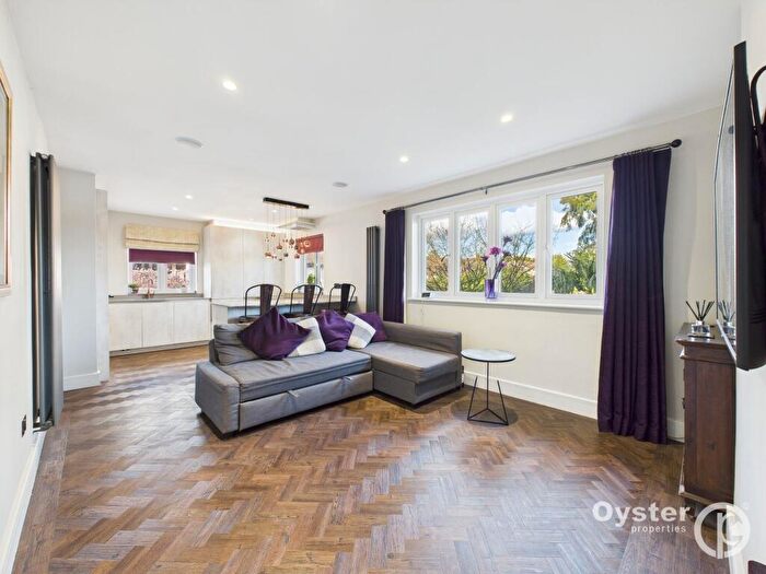 3 Bedroom Flat To Rent In Glebe Road, Stanmore, HA7