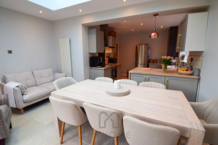 4 Bedroom Bungalow For Sale In Avalon Drive, Freckleton, Preston, PR4