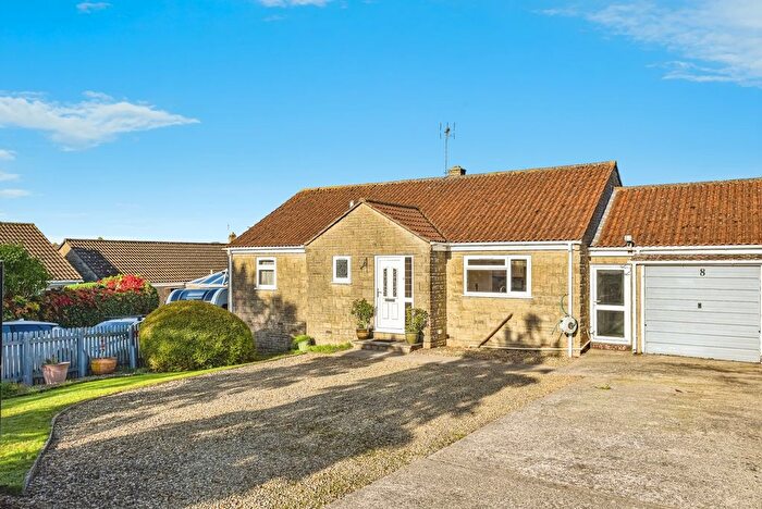3 Bedroom Bungalow For Sale In Reeves Close, Draycott, Cheddar, Somerset, BS27