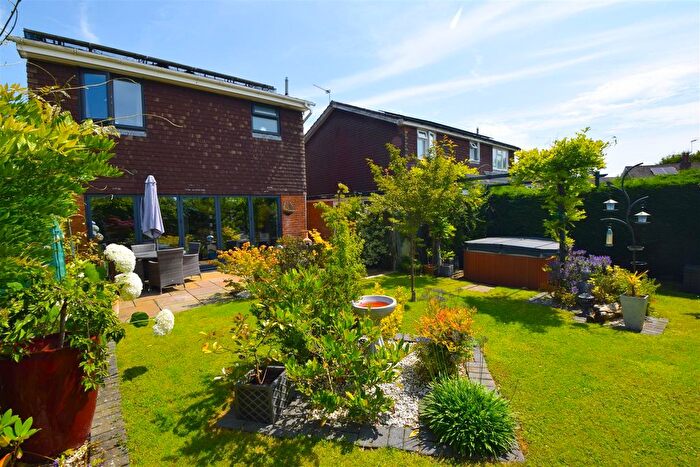 3 Bedroom Detached House For Sale In Coombe Shaw, Ninfield, Battle, TN33