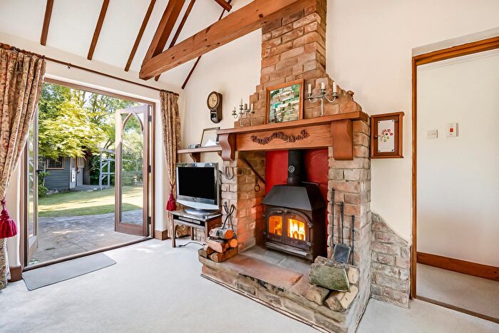 2 Bedroom Cottage For Sale In Standish Lane, Moreton Valence, Gloucester, GL2