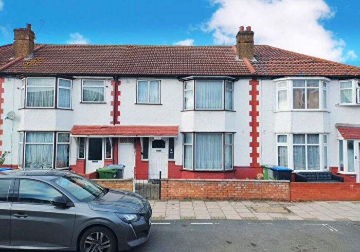 3 Bedroom Terraced House For Sale In West Way, Neasden, London, NW10