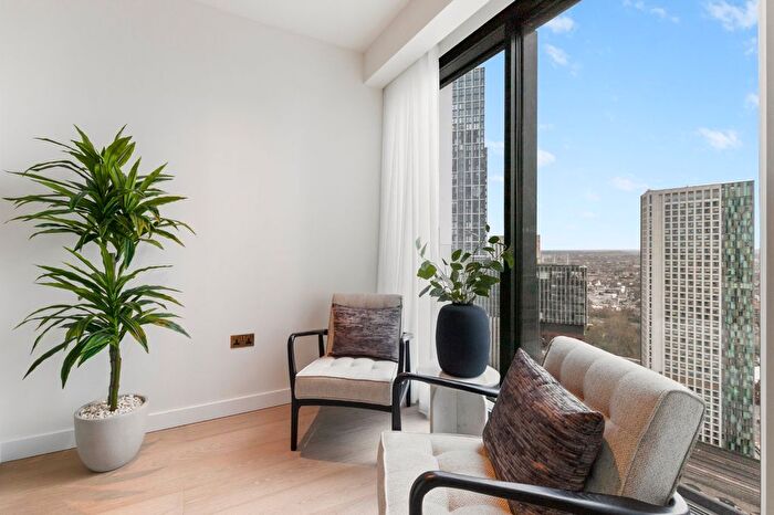 1 Bedroom Property To Rent In River Park Tower, Nine Elms Lane, SW8