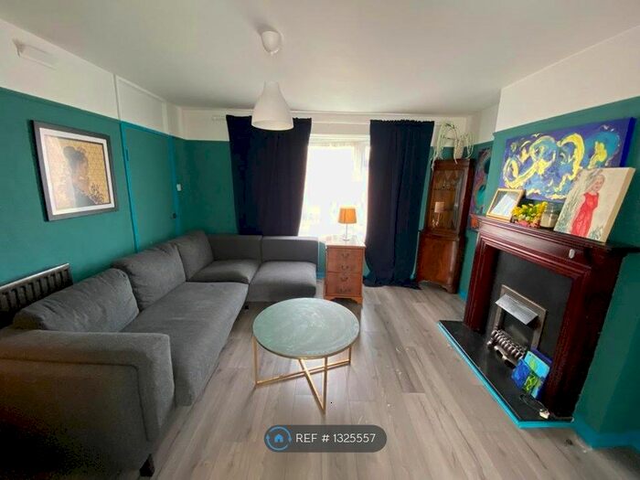 4 Bedroom Flat To Rent In Bexley Road, London, SE9