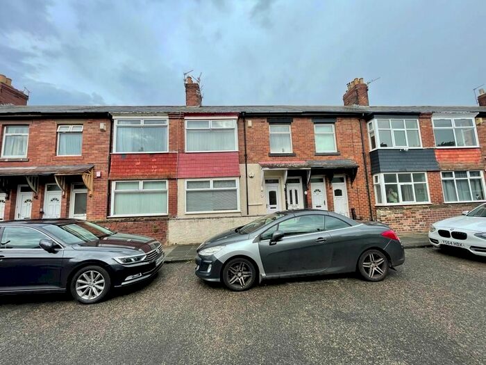 2 Bedroom Flat To Rent In Ethel Terrace, South Shields, Tyne And Wear, NE34