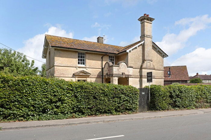 3 Bedroom Detached House For Sale In Wick Lane, Devizes, SN10