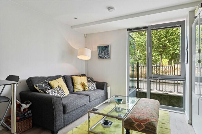 1 Bedroom Flat To Rent In Blackthorn Avenue, Highbury, N7