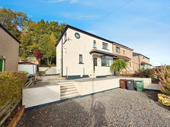 3 Bedroom Semi Detached House For Sale In Parkwood Road, Shipley, BD18