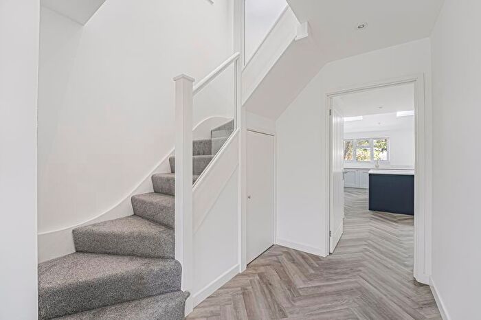 3 Bedroom Detached House For Sale In Eynswood Drive, Sidcup, DA14