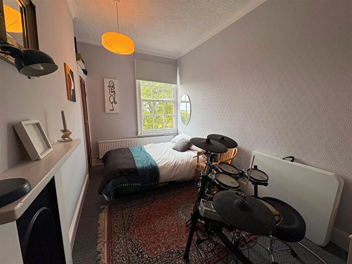 2 Bedroom Flat To Rent In Blossom Street, York, YO24