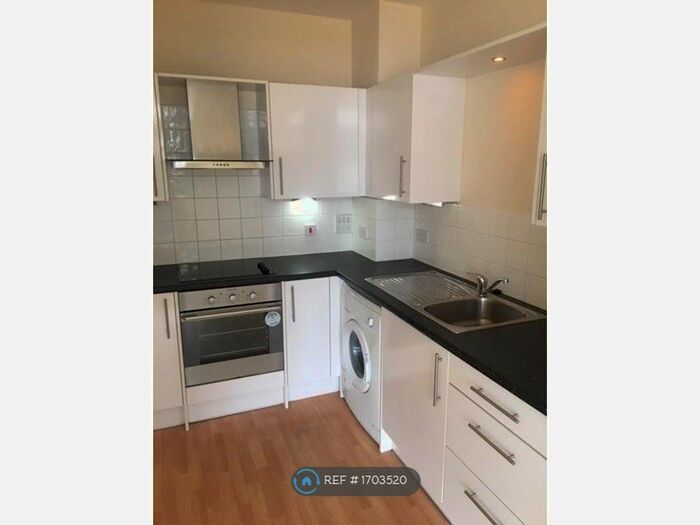 2 Bedroom Flat To Rent In Shirley Road, Southampton, SO15