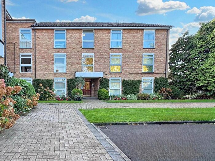 2 Bedroom Apartment For Sale In Page Street, London, NW7