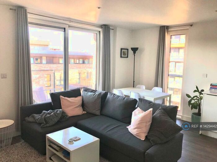 2 Bedroom Flat To Rent In Seafarer Way, London, SE16