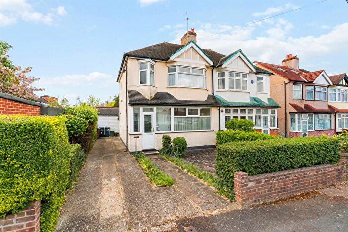 3 Bedroom House For Sale In Allgood Close, Morden, SM4