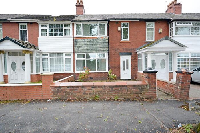 3 Bedroom Semi-Detached House To Rent In Wellington Road, Bury, BL9