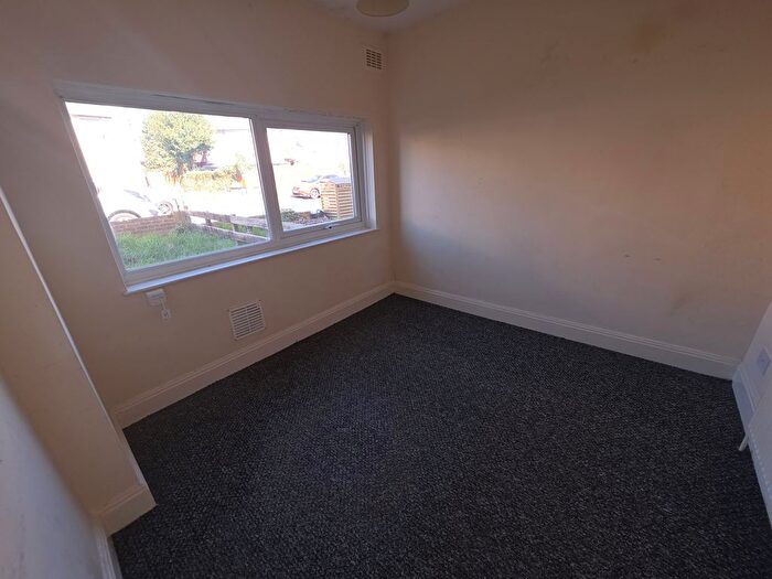 2 Bedroom Flat To Rent In St. Marks Avenue, Gravesend, DA11