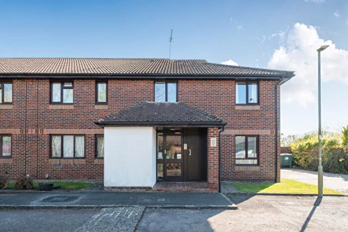 1 Bedroom Apartment For Sale In Pebble Drive, Didcot, OX11
