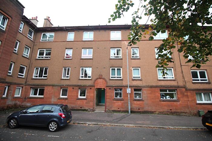 3 Bedroom Flat For Sale In Ann Street, Greenock, PA15